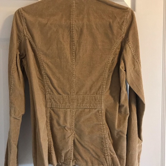 Blazer - Picture 3 of 7